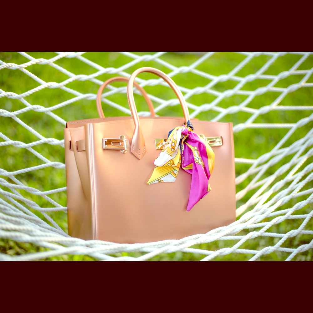 Rose Gold Jelly Waterproof Handbag - Picture 3 of 5
